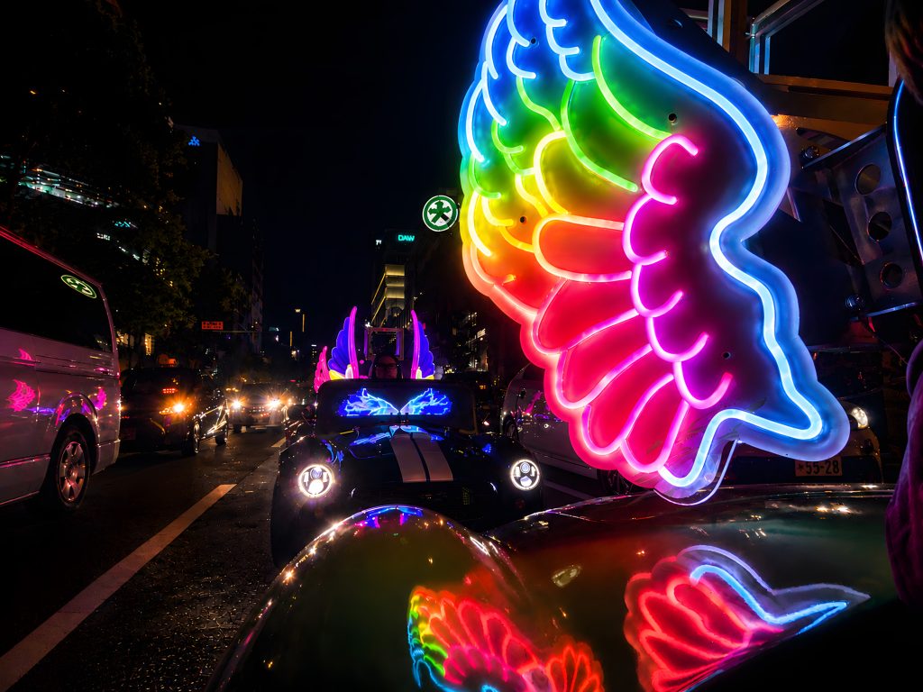 Illuminated W Go-Kart Osaka wing display for a night tour